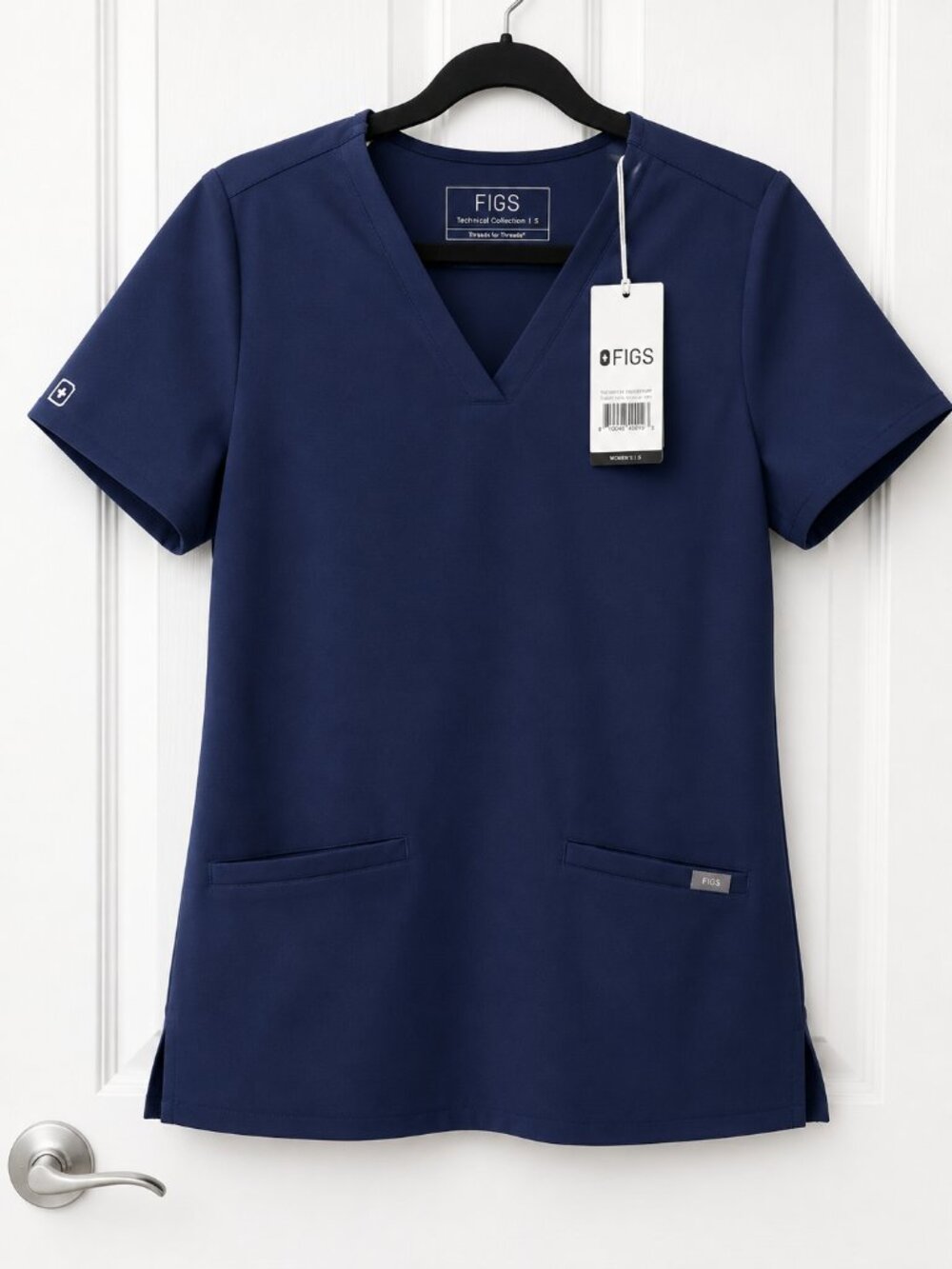 Nwt FIGS Casma Three Pocket Scrub Top Women’s S Navy Medical Workwear